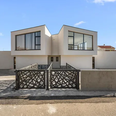 Pet Friendly In * Vodice