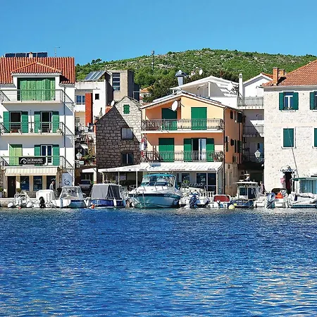 Pet Friendly In Vikendica Vodice